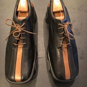 Size 12 Donald Pliner casual shoes